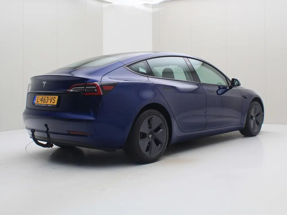 Tesla Model 3 Standard RWD Plus FACELIFT 90 uit 2021, foto 2