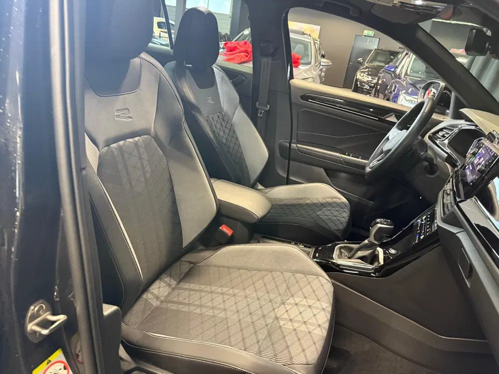 Volkswagen T-Roc 1.5 TSI 3X R-Line uit 2024, foto 3
