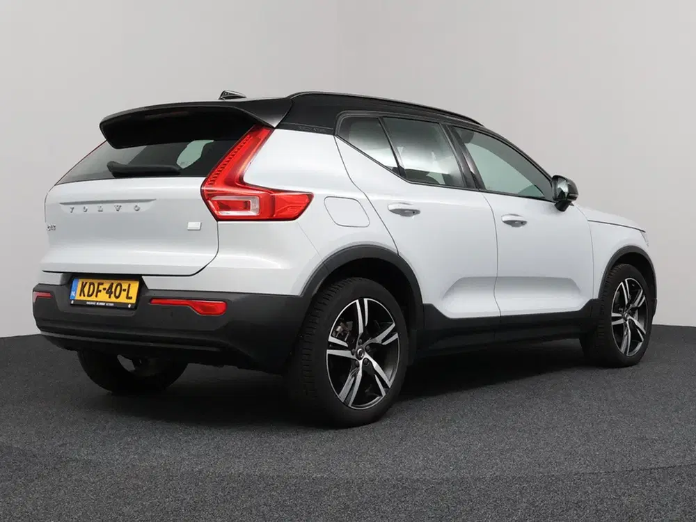 Volvo XC40 1.5 T5 Recharge R-Design uit 2021, foto 2