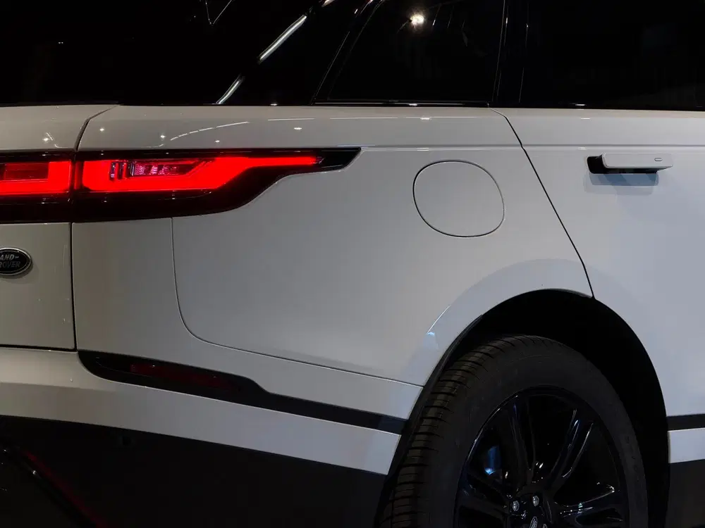 Land Rover Range Rover Velar 2.0 P400e S uit 2022, foto 3