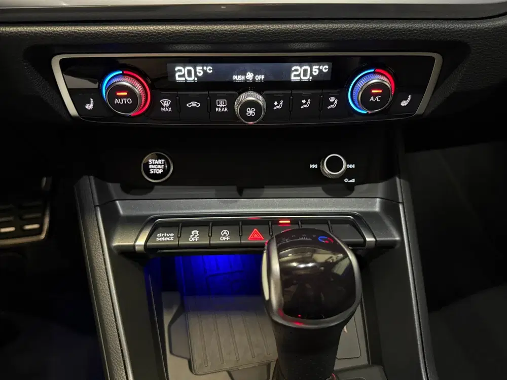 Audi Q3 Audi Q3 Sportback 40 TFSI quattro 3xS-Line uit 2022, foto 9