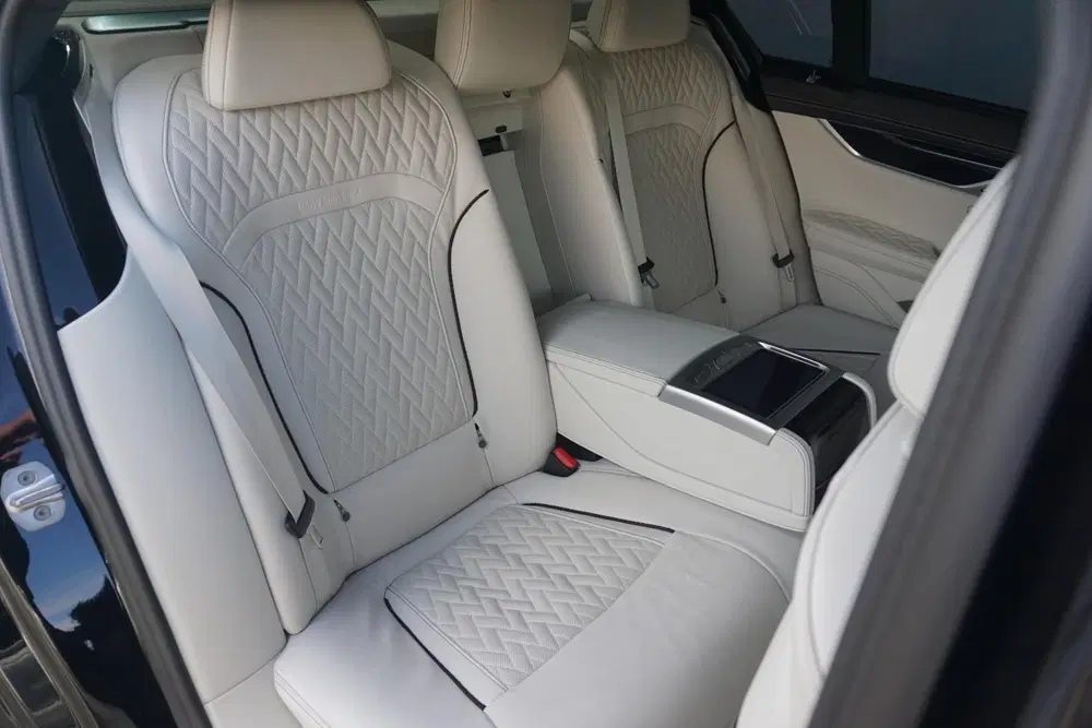 BMW 7-serie 750i xDrive High Executive uit 2022, foto 10
