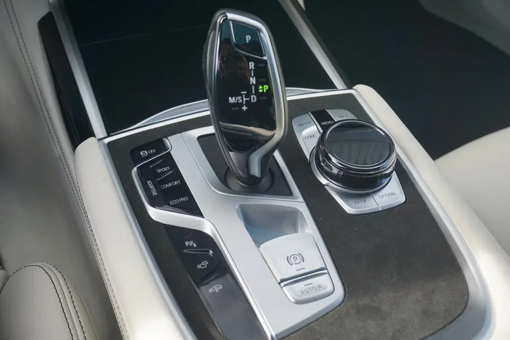 BMW 7-serie 750i xDrive High Executive uit 2022, foto 12
