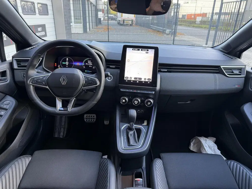 Renault Clio 1.6 E-Tech Full Hybrid 145 esprit Alpine uit 2025, foto 2
