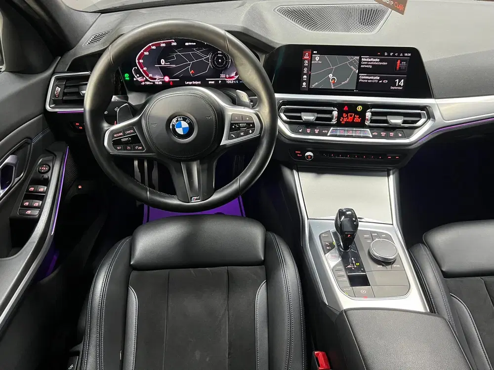 BMW 3-serie 330e High Executive uit 2019, foto 13