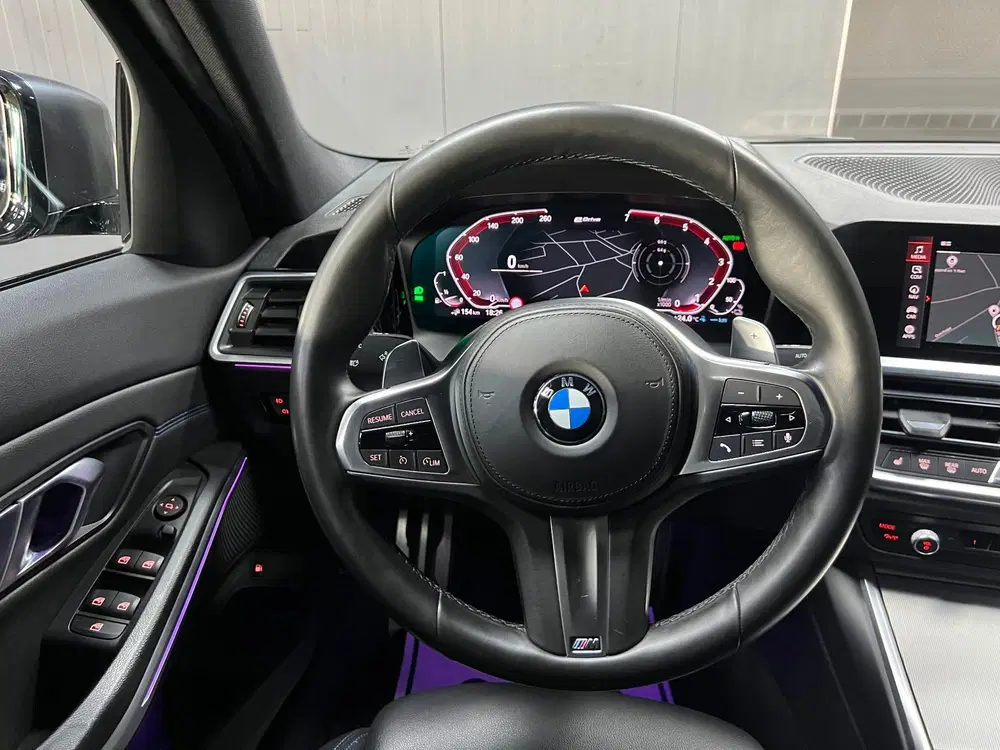 BMW 3-serie 330e High Executive uit 2019, foto 14