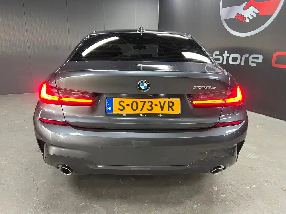 BMW 3-serie 330e High Executive uit 2019, foto 7