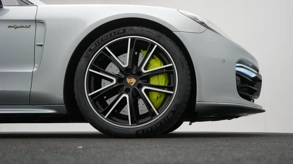 Porsche Panamera Sport Turismo 4.0 Turbo S E-Hybrid uit 2019, foto 13