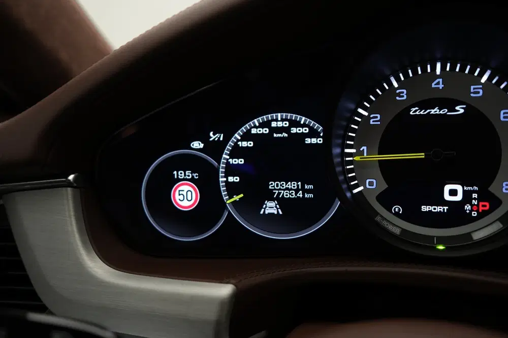 Porsche Panamera Sport Turismo 4.0 Turbo S E-Hybrid uit 2019, foto 14