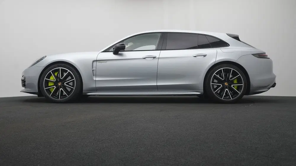 Porsche Panamera Sport Turismo 4.0 Turbo S E-Hybrid uit 2019, foto 2