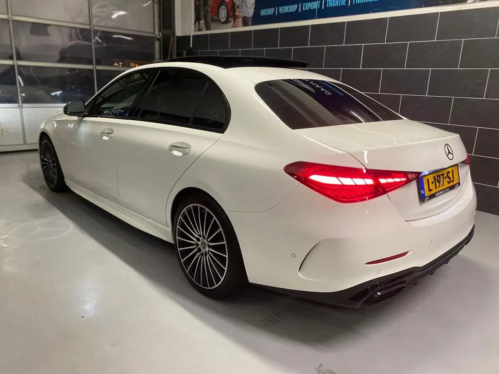 Mercedes-Benz C-Klasse 200 AMG Line uit 2021, foto 2