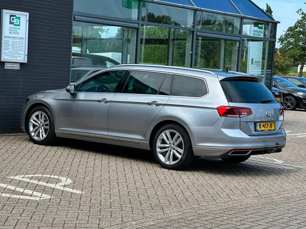 Volkswagen Passat 1.5 TSI Elegance Business R uit 2020, foto 3