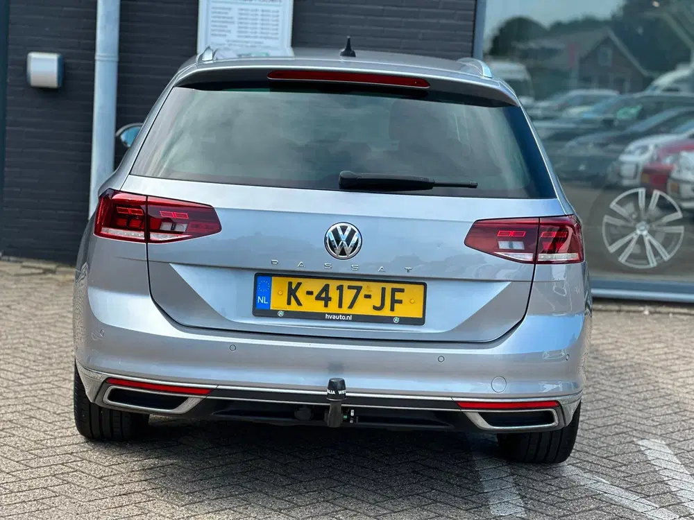Volkswagen Passat 1.5 TSI Elegance Business R uit 2020, foto 9