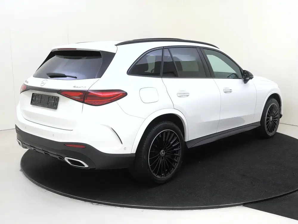 Mercedes-Benz GLC 400e 4MATIC AMG Line Premium Plus uit 2025, foto 2