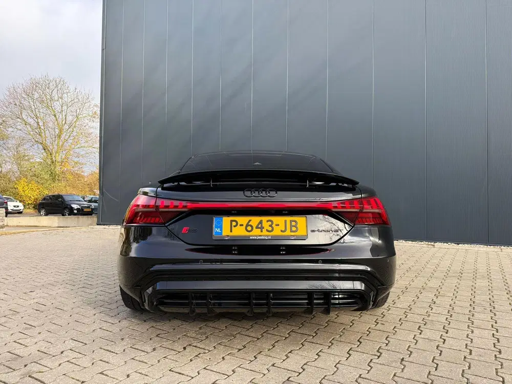 Audi e-tron GT RS 93 kWh pano uit 2022, foto 6