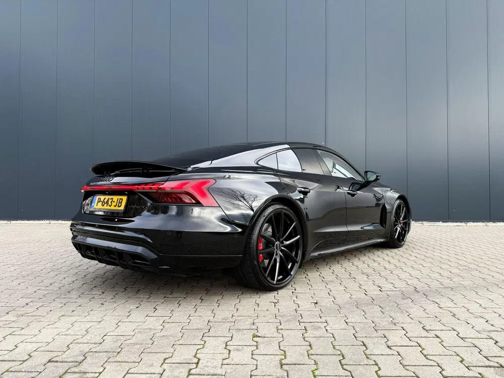 Audi e-tron GT RS 93 kWh pano uit 2022, foto 8