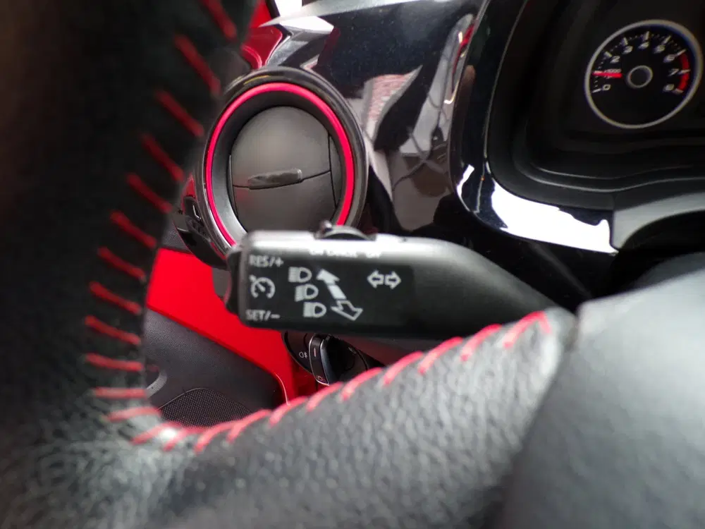 SEAT Mii 1.0 5-Drs Red FR Edition PANO DAK uit 2019, foto 14