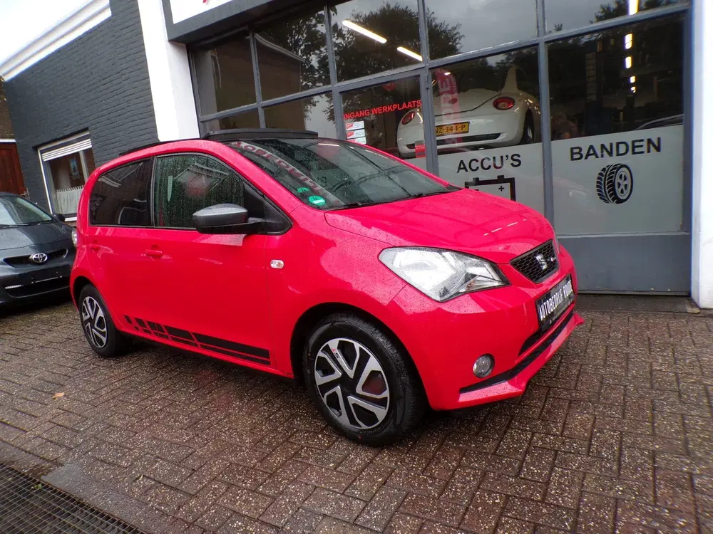 SEAT Mii 1.0 5-Drs Red FR Edition PANO DAK uit 2019, foto 2