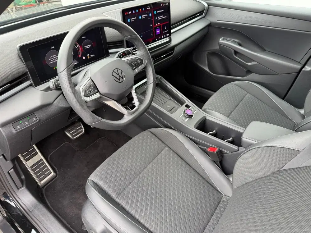 Volkswagen T-Roc 1.5 eTsi R-Line First Edition uit 2026, foto 7