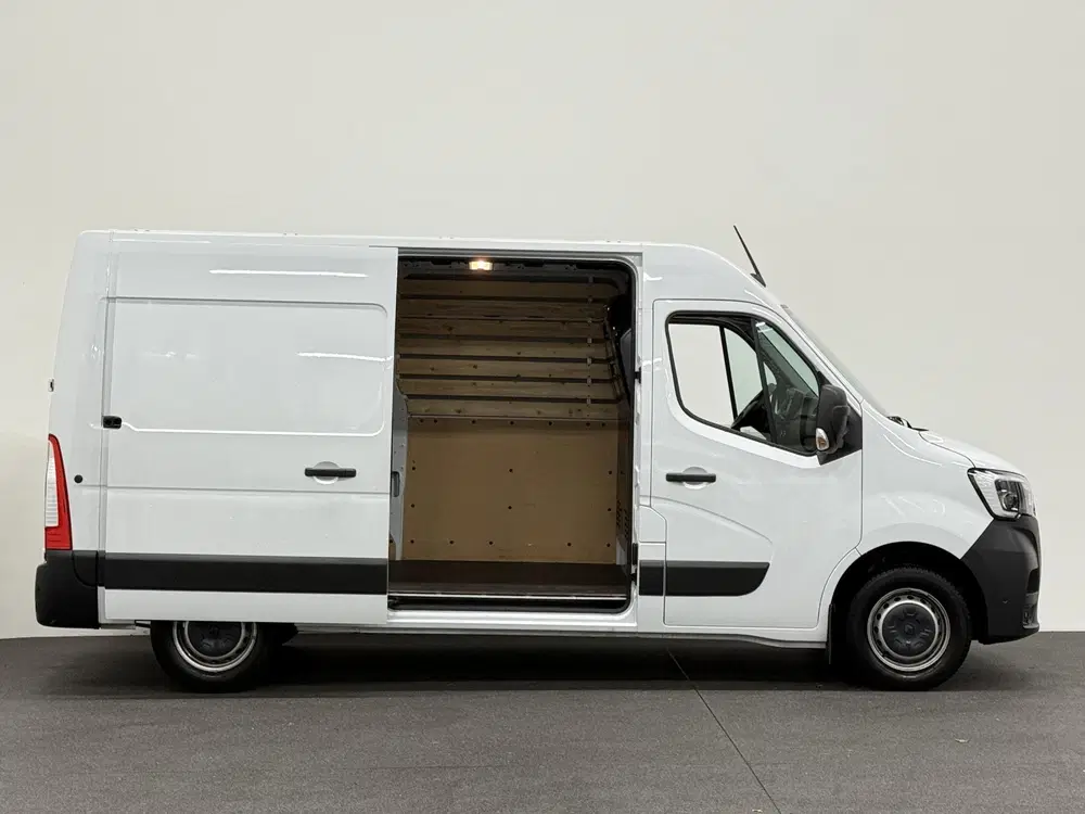 Renault Master T33 2.3 dCi 135 L2H2 Airco Cruise control uit 2024, foto 6