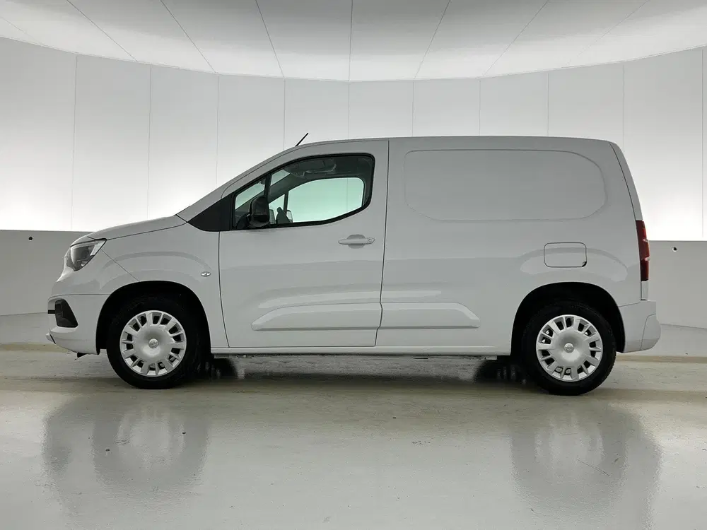 Opel Combo 130pk L1 Automaat Apple Carplay Trekhaak P uit 2023, foto 2