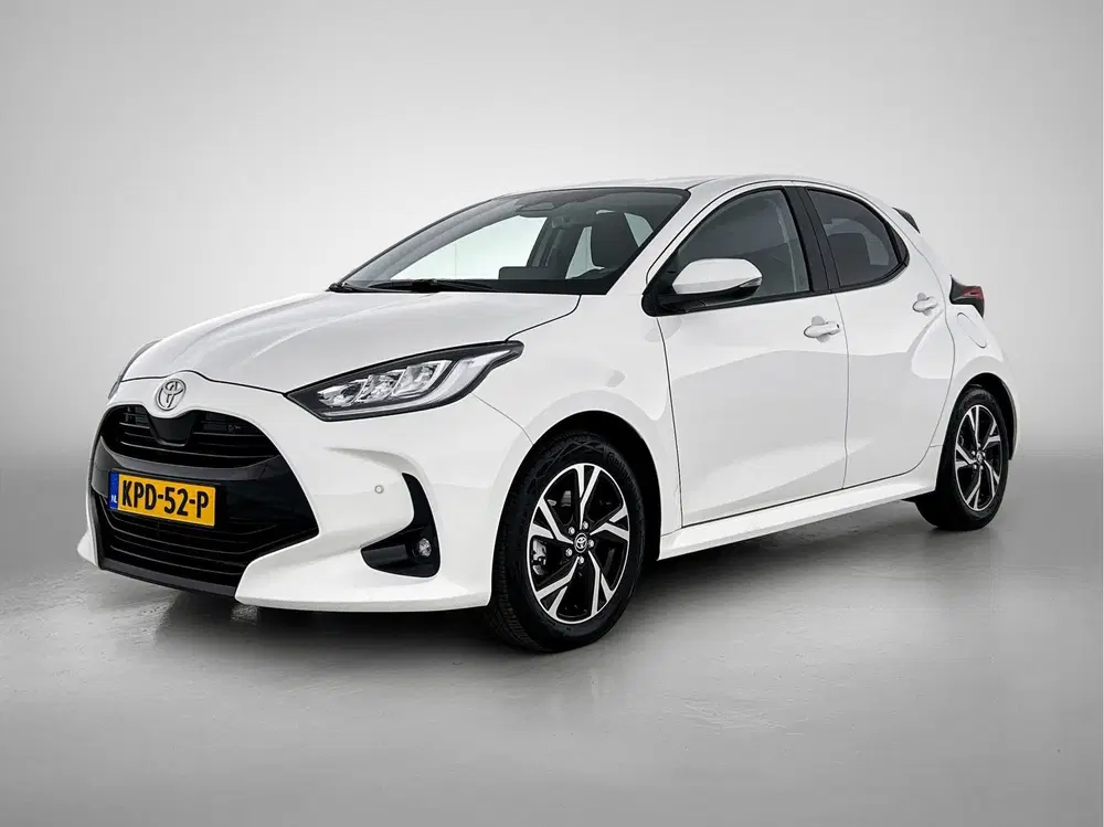 Toyota Yaris 1.5 Hybrid 115 First Edition Comfort Pack uit 2025