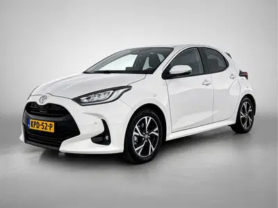 Toyota Yaris 1.5 Hybrid 115 First Edition Comfort Pack uit 2025