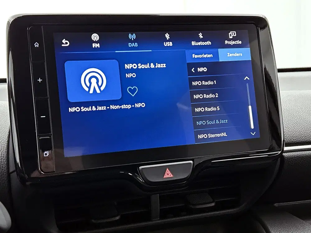 Toyota Yaris 1.5 Hybrid 115 First Edition Comfort Pack uit 2025, foto 11