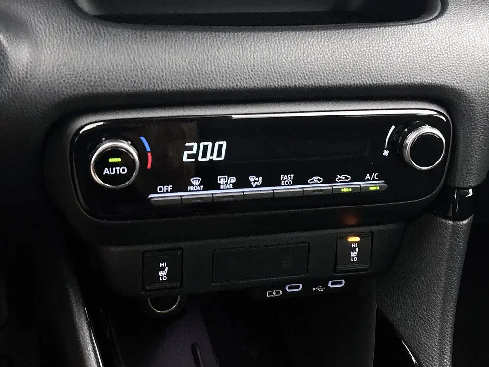 Toyota Yaris 1.5 Hybrid 115 First Edition Comfort Pack uit 2025, foto 13
