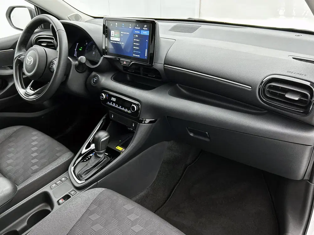 Toyota Yaris 1.5 Hybrid 115 First Edition Comfort Pack uit 2025, foto 6