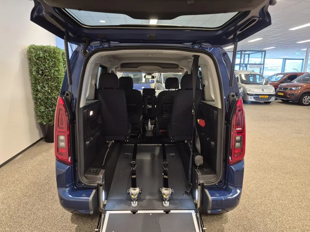 Opel Combo L1 Rolstoelauto Automaat 4+1 uit 2020, foto 4