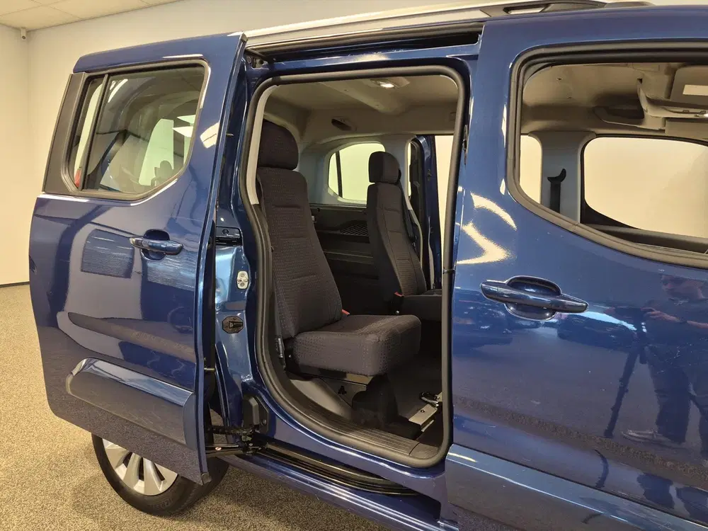 Opel Combo L1 Rolstoelauto Automaat 4+1 uit 2020, foto 9