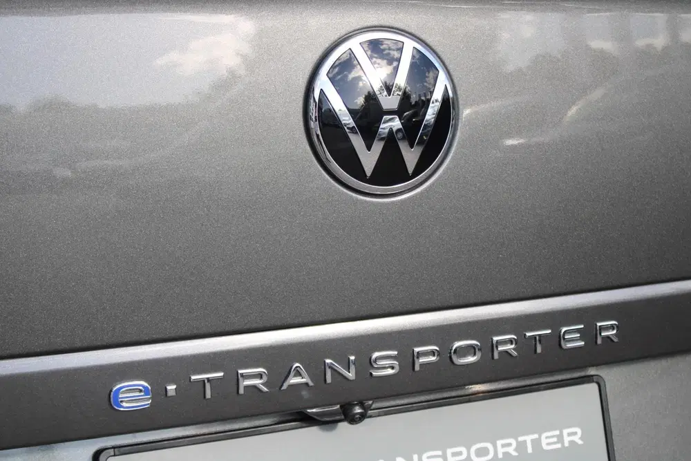Volkswagen Transporter 218pk 34 L2H1 Bulli 64 kWh uit 2026, foto 11