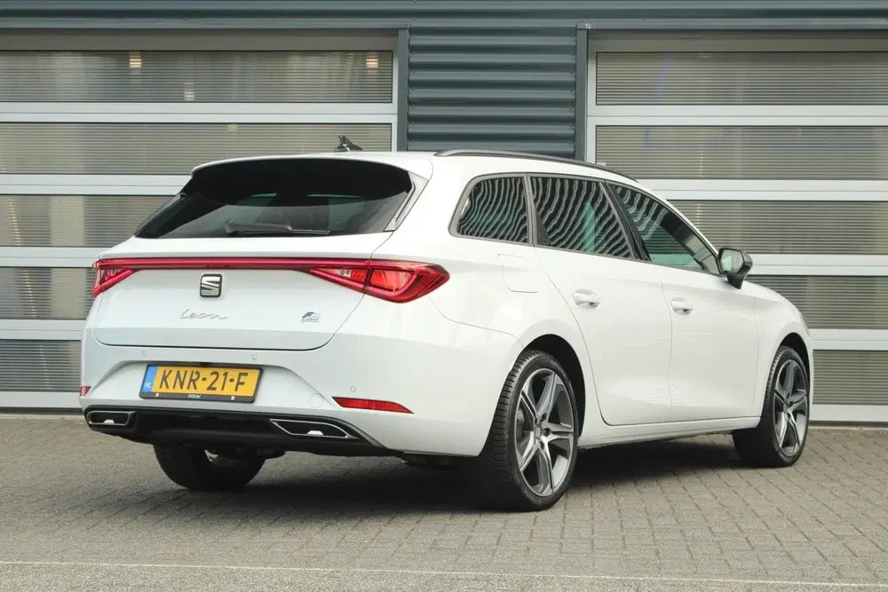 SEAT Leon 1.5 TSI 204pk DSG e-Hybrid FR Busines uit 2026, foto 2