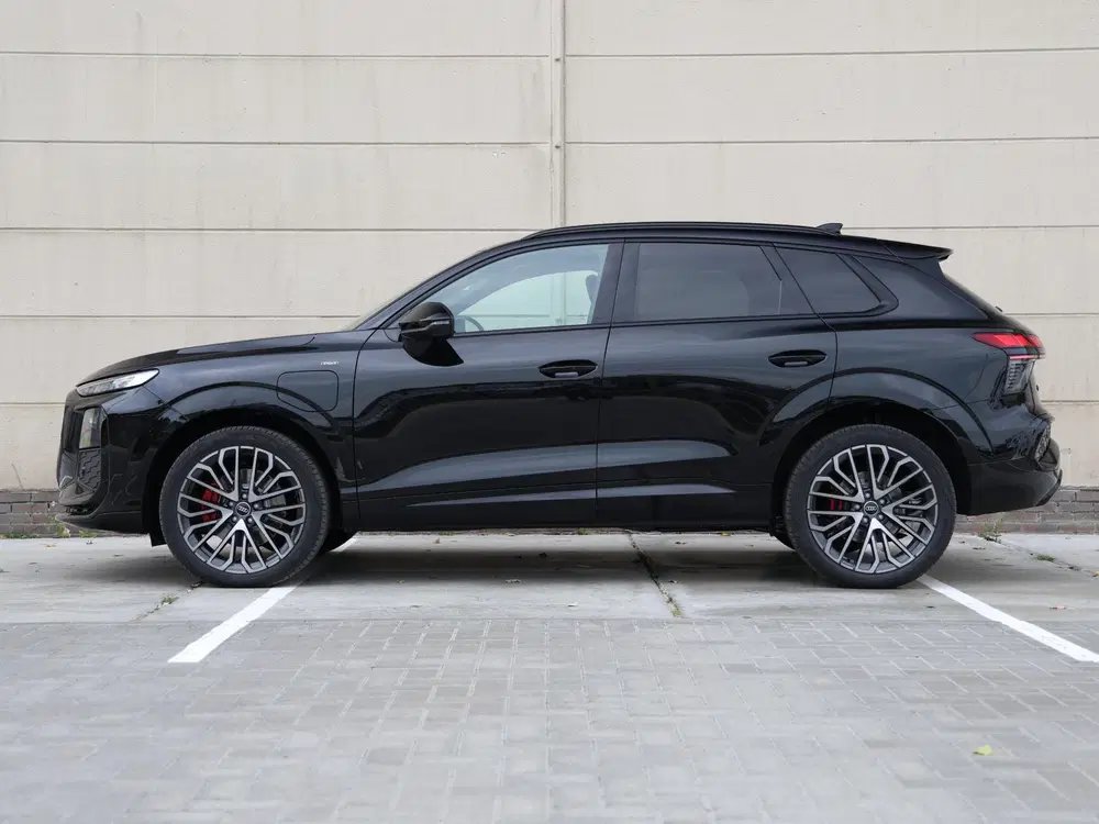 Audi Q3 S edition e-hybrid 272 PK 6 versn. S uit 2026, foto 11