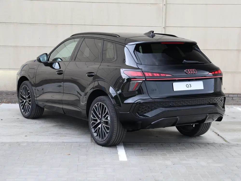 Audi Q3 S edition e-hybrid 272 PK 6 versn. S uit 2026, foto 12
