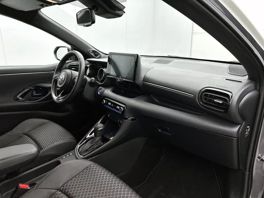 Toyota Yaris 1.5 Hybrid Executive uit 2022, foto 6