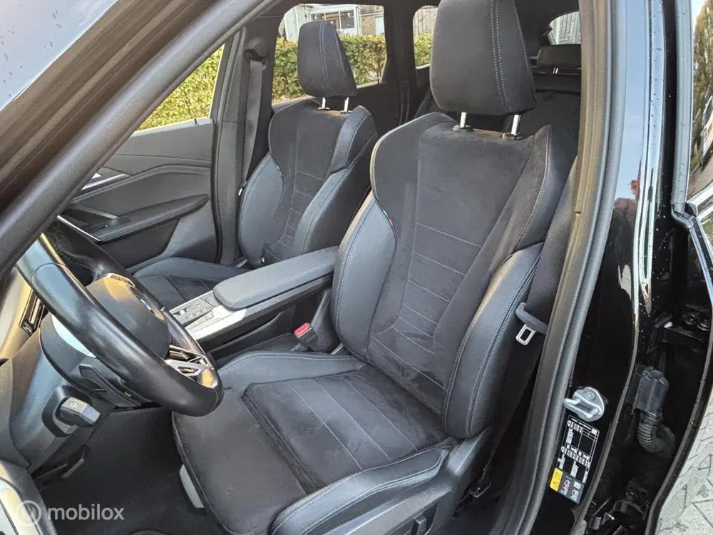 BMW X1 xDrive25e M-pakket Pano trekhaak HK HuD uit 2023, foto 12