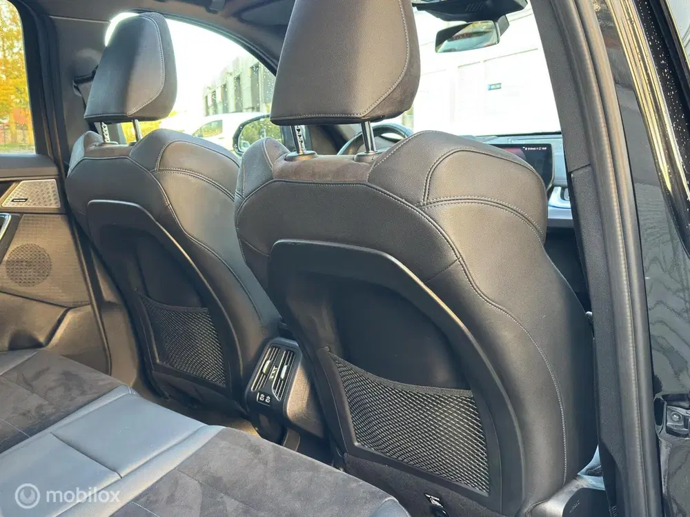 BMW X1 xDrive25e M-pakket Pano trekhaak HK HuD uit 2023, foto 15