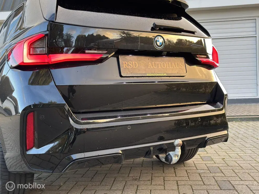 BMW X1 xDrive25e M-pakket Pano trekhaak HK HuD uit 2023, foto 9