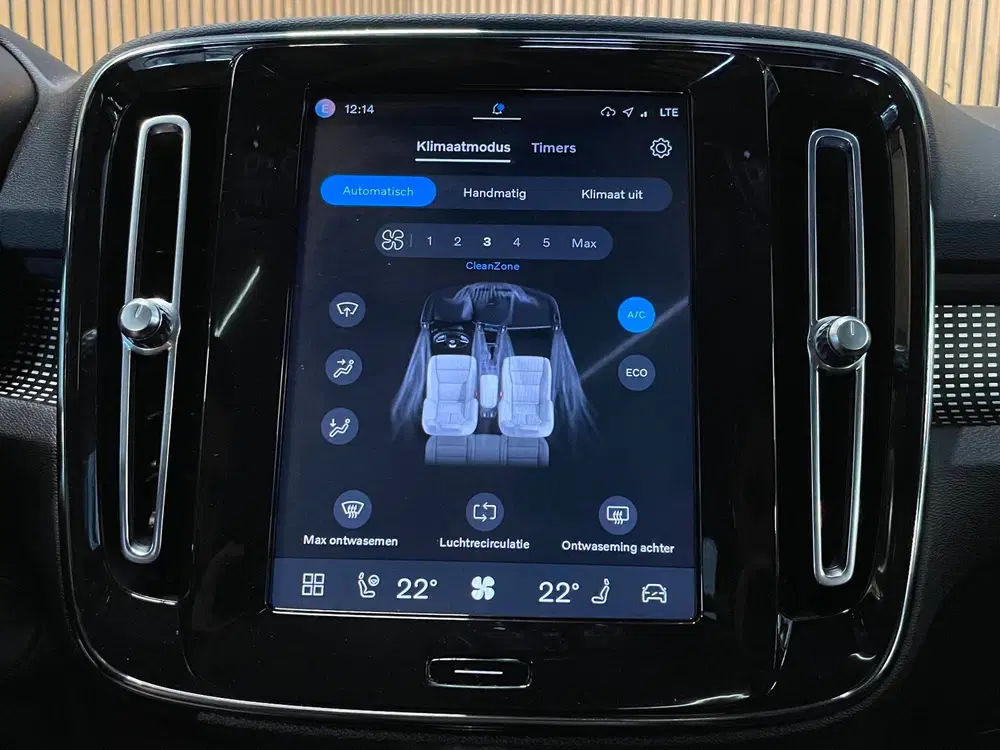 Volvo XC40 Recharge P8 AWD R-Design uit 2021, foto 14