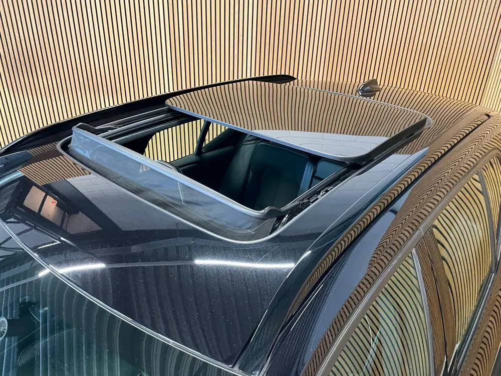 Volvo XC40 Recharge P8 AWD R-Design uit 2021, foto 4