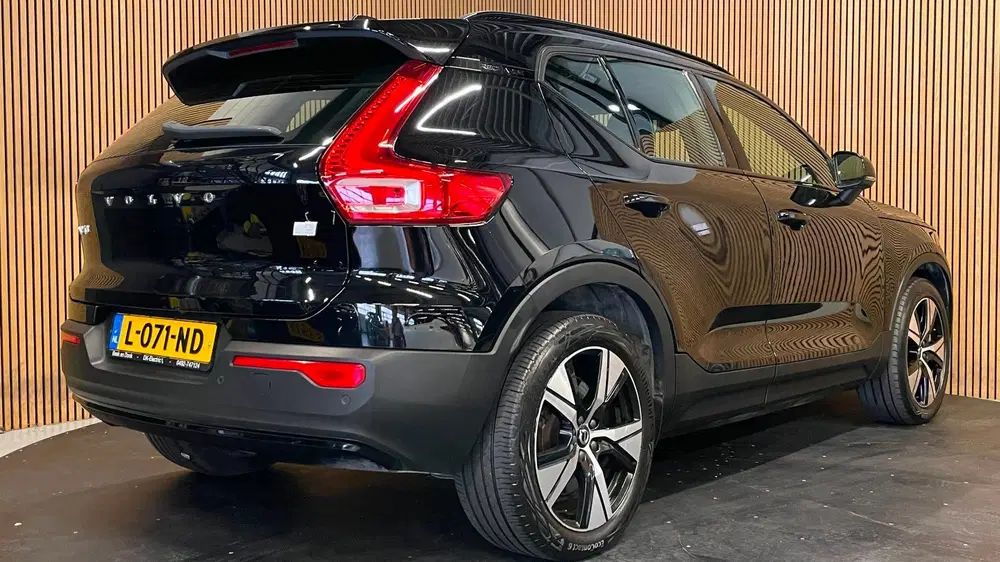Volvo XC40 Recharge P8 AWD R-Design uit 2021, foto 6