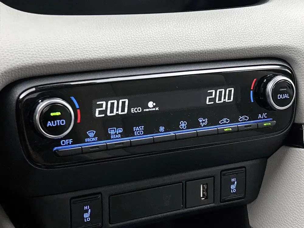 Toyota Yaris 1.5 Hybrid Executive uit 2023, foto 11