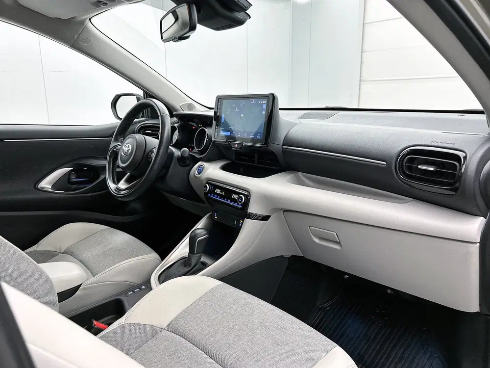 Toyota Yaris 1.5 Hybrid Executive uit 2023, foto 6