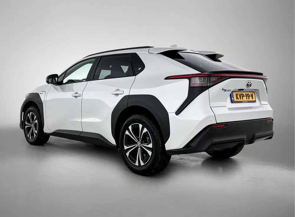 Toyota bZ4X Dynamic 71 kWh uit 2025, foto 14