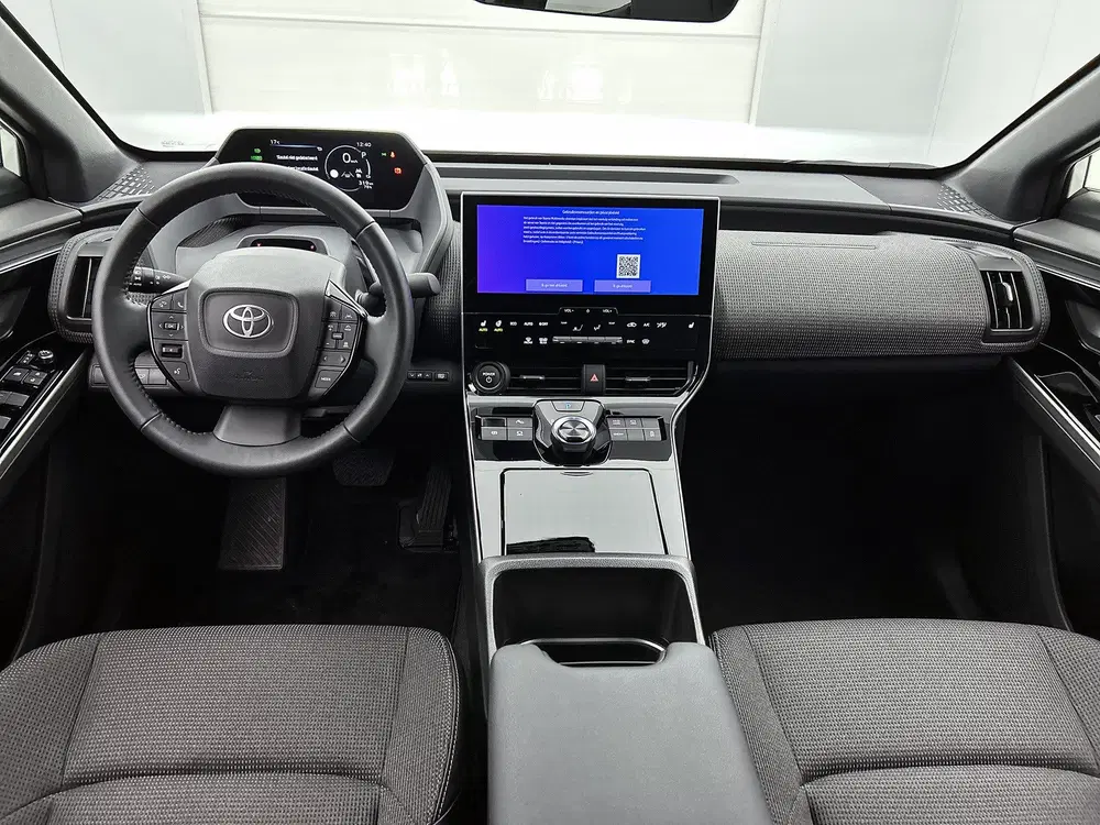 Toyota bZ4X Dynamic 71 kWh uit 2025, foto 4