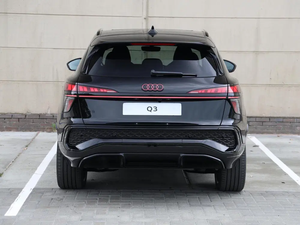Audi Q3 S edition e-hybrid 272 PK SUV uit 2026, foto 6