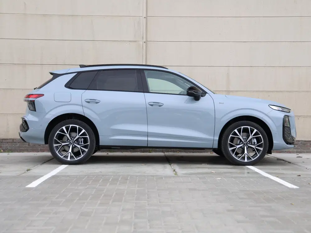 Audi Q3 S edition e-hybrid 272 PK SUV uit 2026, foto 2