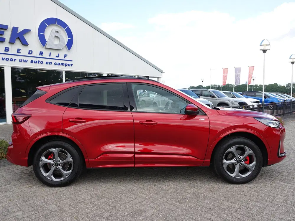 Ford Kuga 2.5 PHEV ST-Line X PANO uit 2024, foto 2